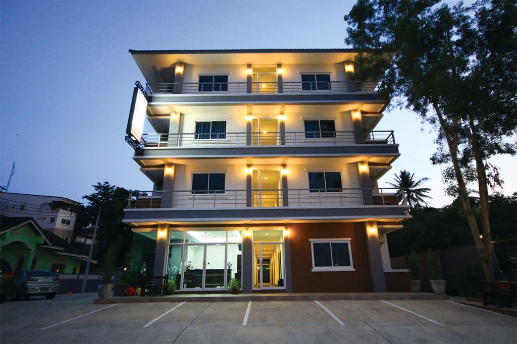Baan Samrarn Aparthotel Krabi town Exteriör bild